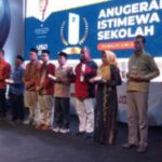 Di Malam Anugerah Istimewa Sekolah 2024, SMAN 1 Kempo Raih Penghargaan Sekolah "Pemajuan Kebudayaan" Ke Tiga Kalinya.